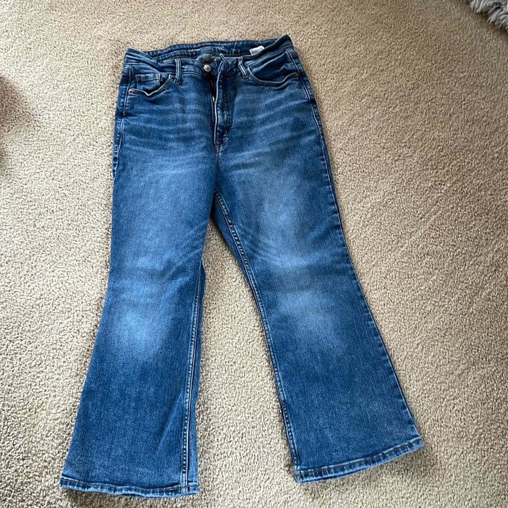 Old Navy higher-highrise Flare jeans 10petite